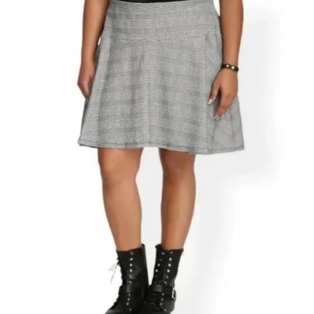 Torrid Houndstooth Plaid Skater Skirt
